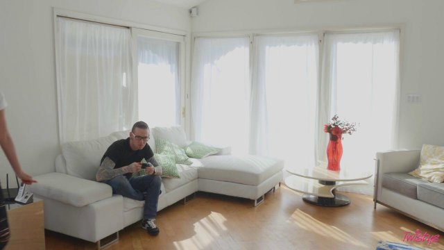 Превью Лесби с короткой стрижкой лижет киску подруги и наслаждается сексом с ней № 35562