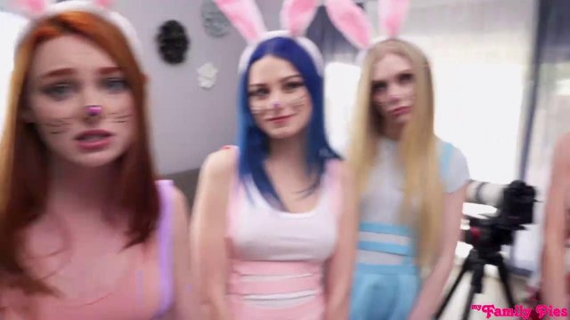 Превью Парень присоединился к женской тусовке и замутил групповуху с телками № 35565