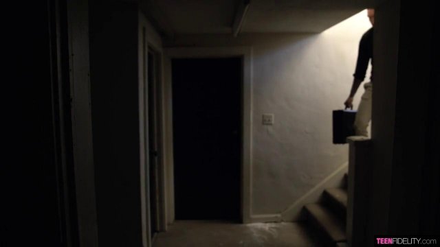 Превью Парочка с татуировками любит жесткий секс и взаимные оральные ласки № 35799