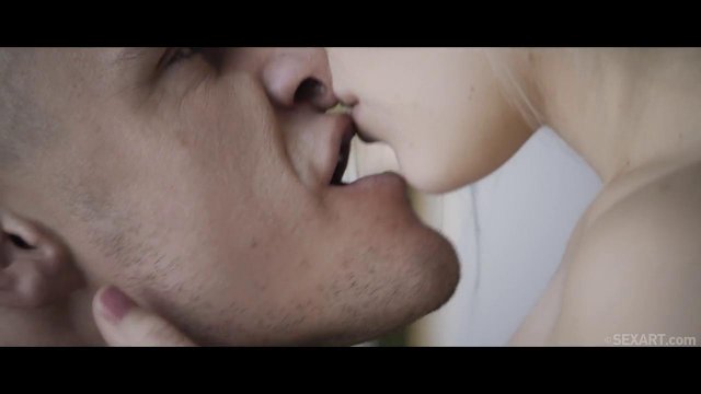 Превью Настоящий мачо знает, как возбудить и довести до оргазма телочку № 35882