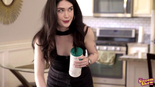 Превью Девушка позвала подругу, чтобы парень отымел их обеих по очереди № 36095