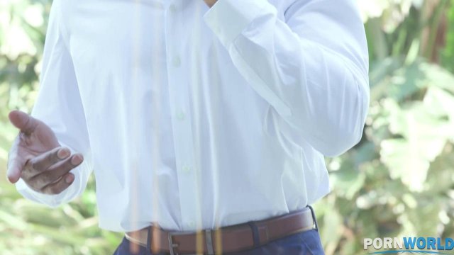 Превью Девушка отдалась в попку черному негру с большим членом № 39273