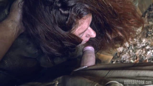 Превью Девушка-монстр грязно трахается с мужиком в сарае № 39278