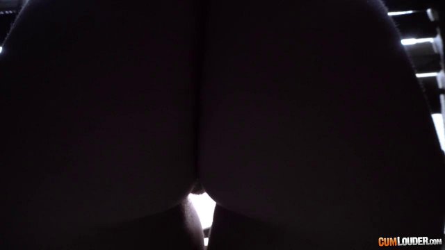 Превью Девка согласилась потрахаться в заброшенном доме № 39525