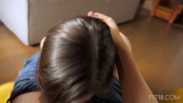 Превью Девушка сняла штаны с парня и трахнула его № 39545