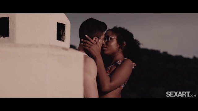 Превью Страстный секс с горячей чернокожей любовнией № 39629