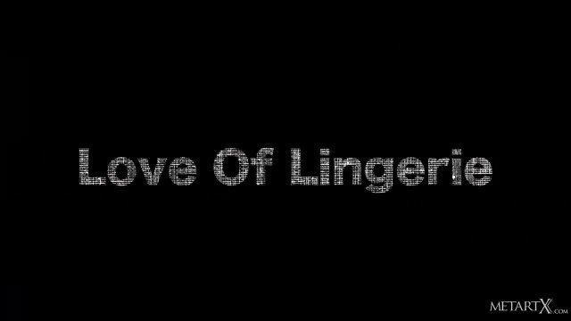 Превью Девушка в чулках ласкает мокрую киску № 39641