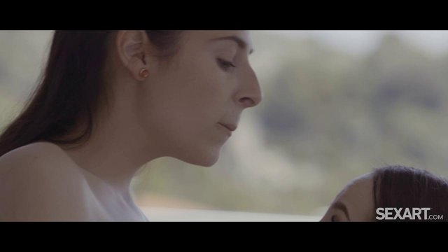 Превью Девушки тщательно вылизывают киски друг у друга № 39653