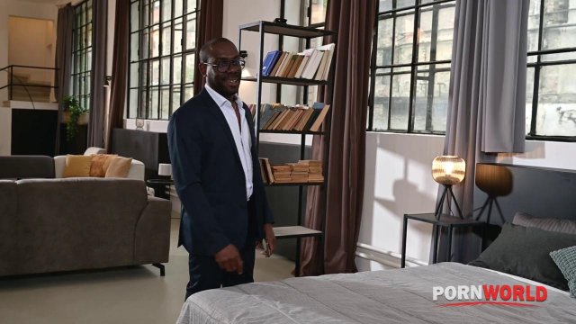 Превью Телка сидит на лице негра и просит в попку № 42188