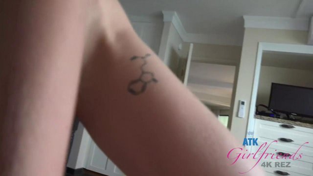 Превью Телка ласкает себя перед другом и трахается № 42321