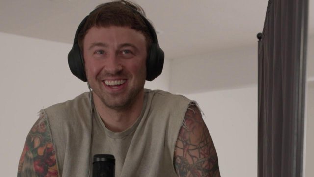 Превью Блондинка хочет секса с диктором по радио № 42345