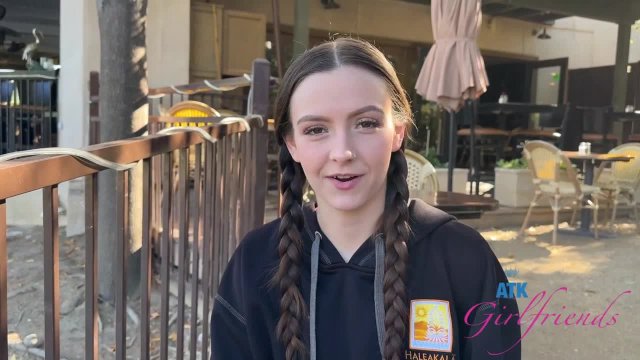 Превью После первого свидания любая девка должна отсосать № 46911