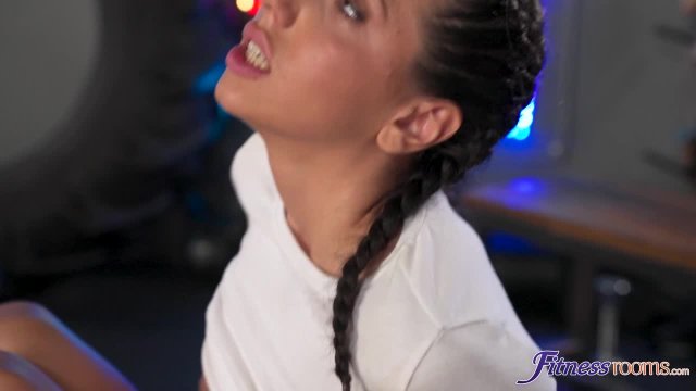 Превью Телевизионная тренировка с повышенным градусом сексуальности № 46939